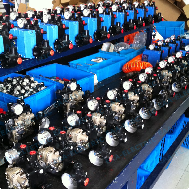 YT1000L Electro Pneumatic Valve Positioner-Blue